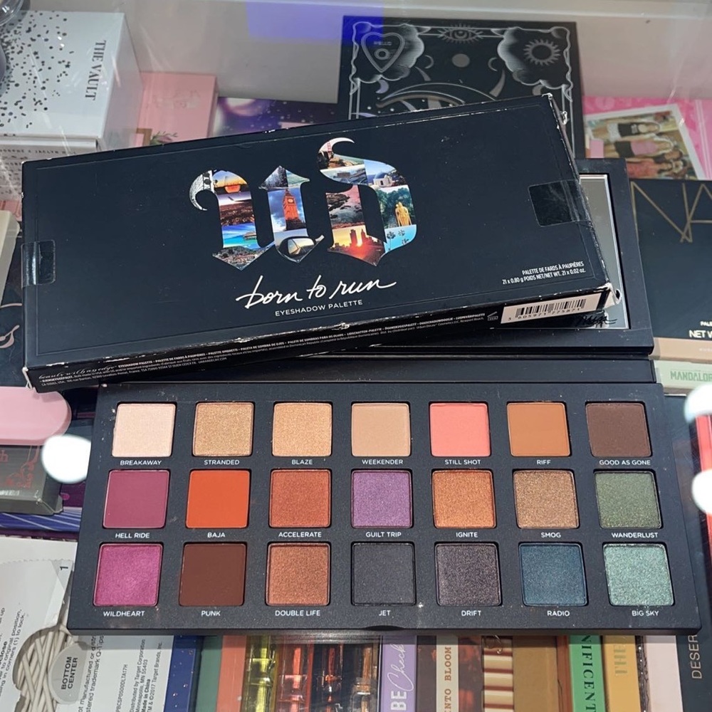 Urban decay born to run eyeshadow pallet